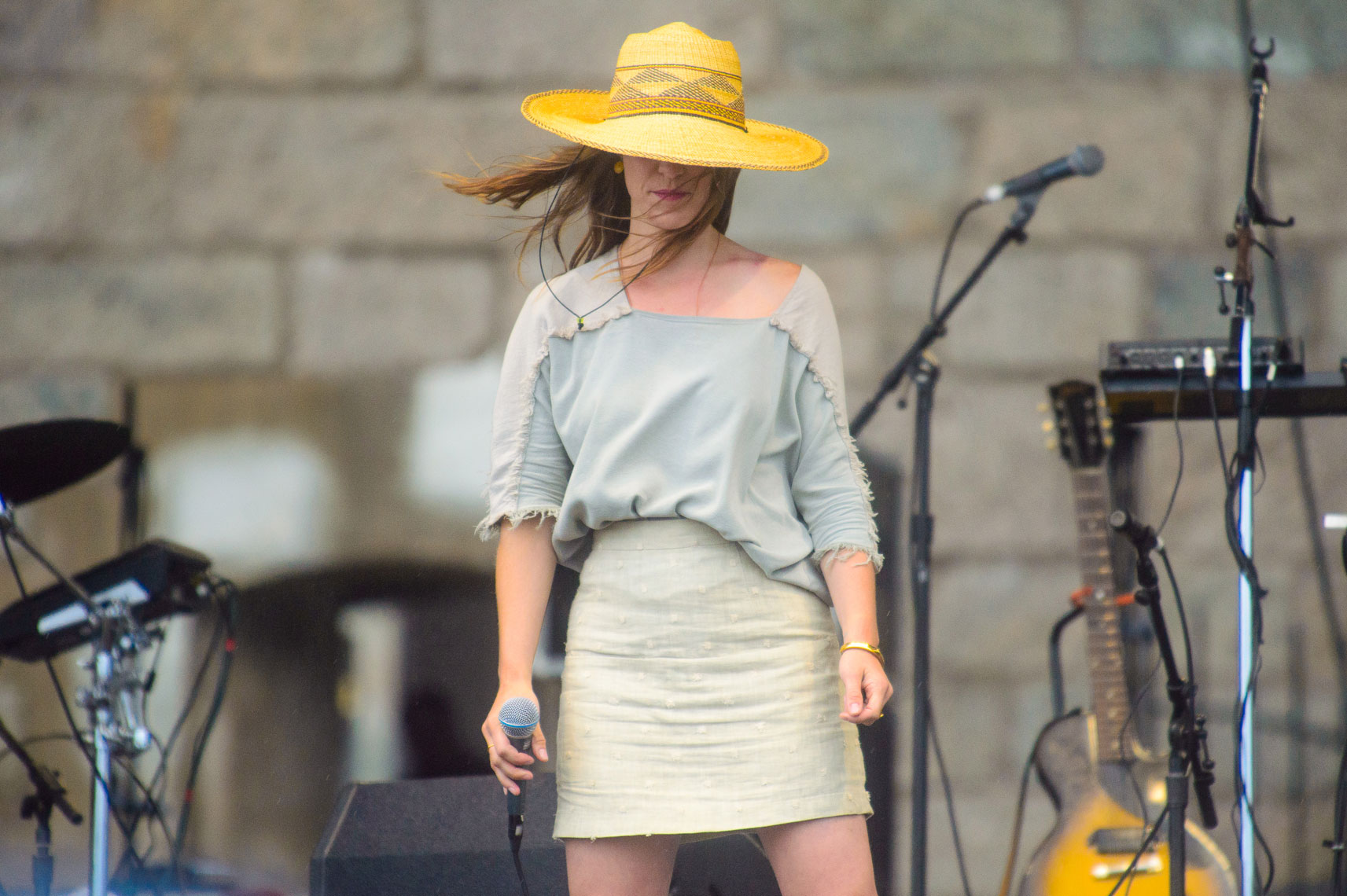 Feist-performs-at-the-2013-Newport-Folk-Festival