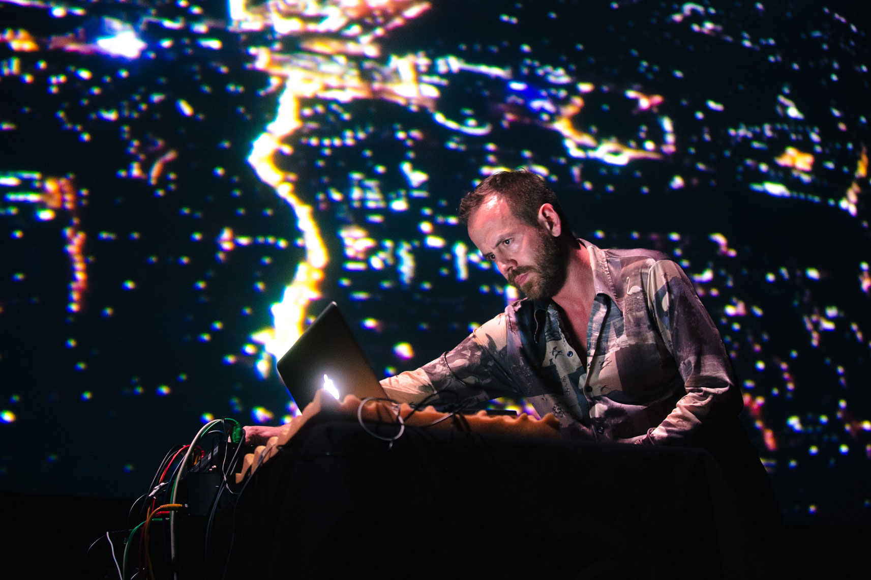 Ulrich-Schnauss-performs-at-the-2013-Mountain-Oasis-Electronic-Music-Summit